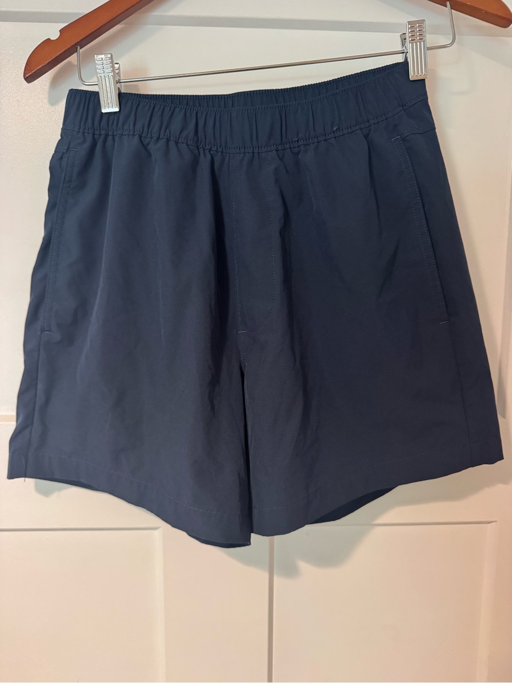 Hollister Men’s Navy Elastic-Waist Performance Shorts